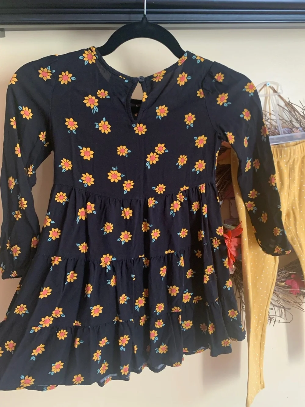 Girls size 5 Fall Sunflower Outfit, Flowy Dress and matching polka dot leggings